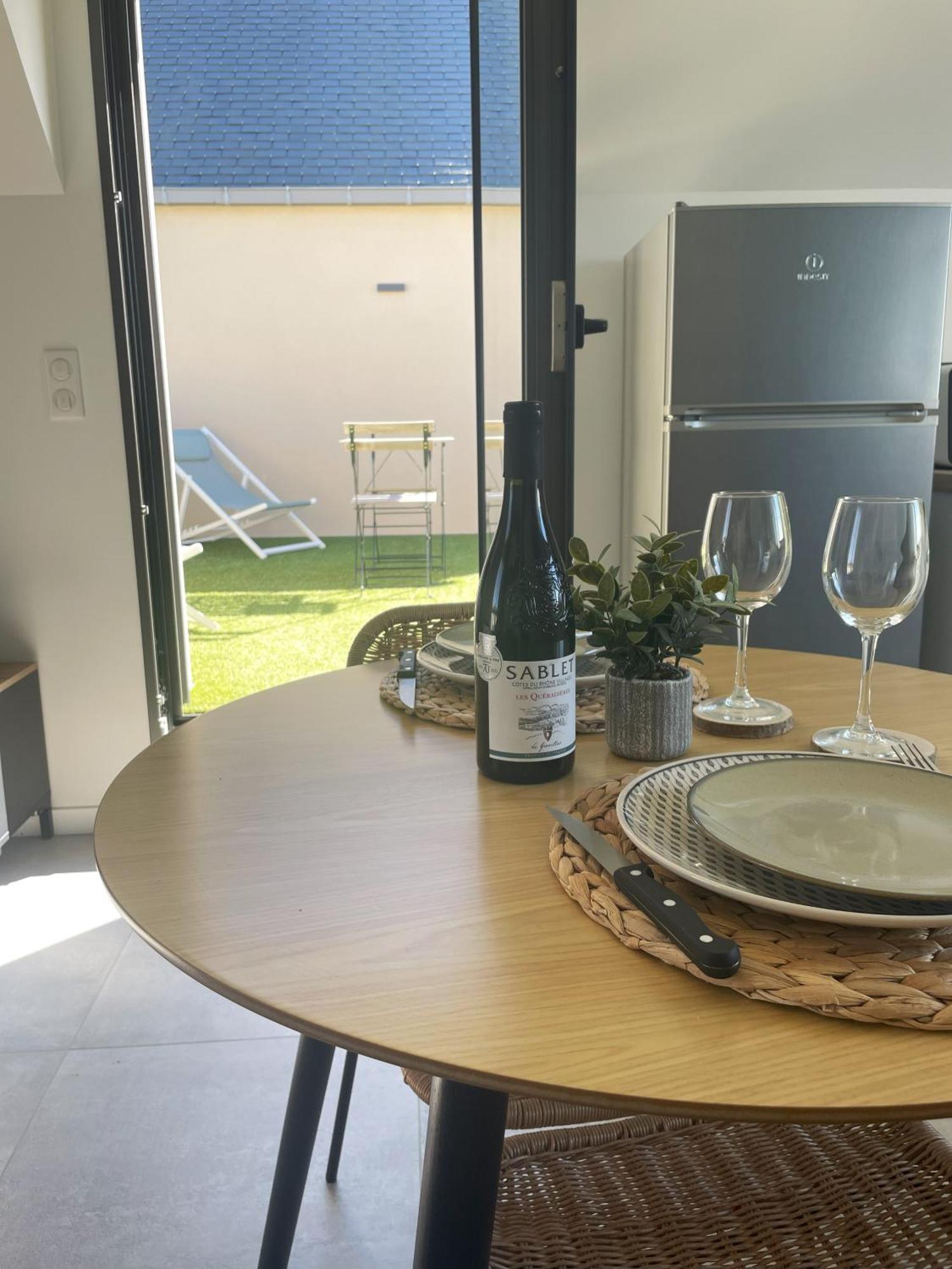 Studio avec terrasse proche de la mer Lancieux Esterno foto